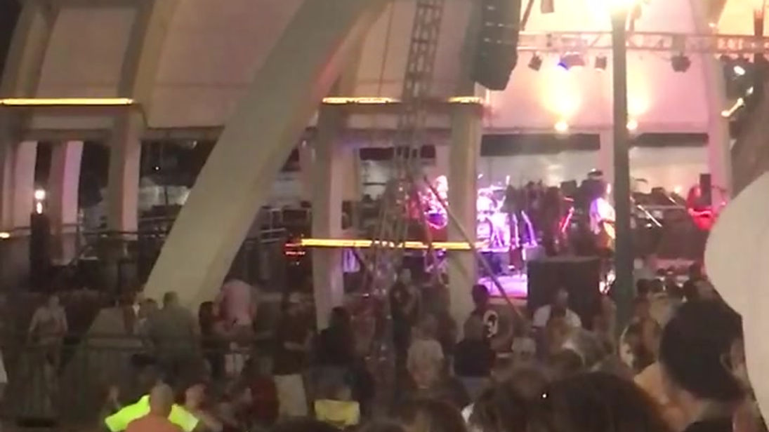 Waltzing Through the Crowd at Live on the Levee